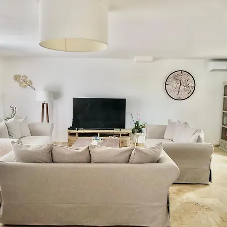 4 Etoiles Avec Piscine Et Pool House *